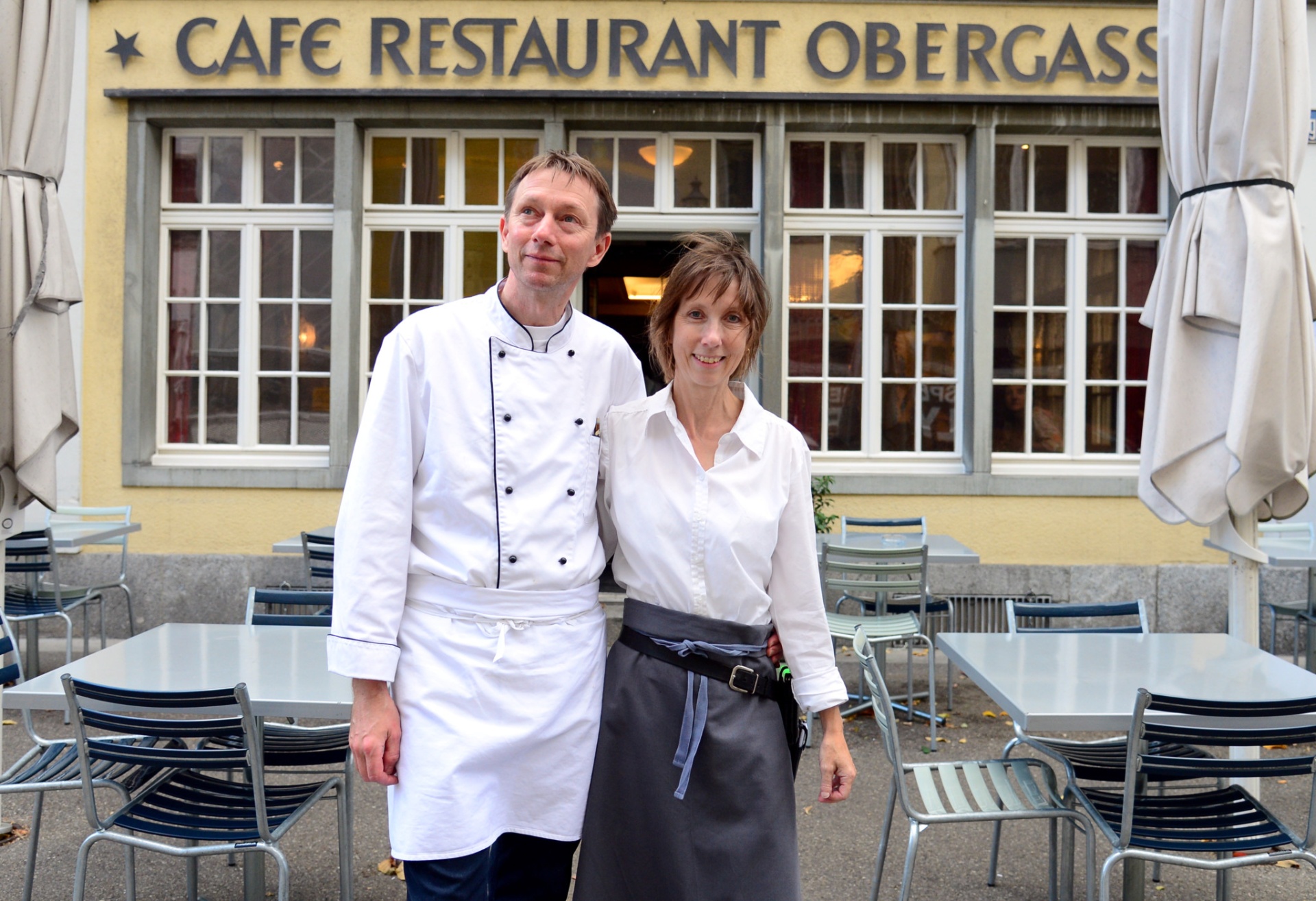 Karin and Daniel Hunold in front of Café Restaurant Obergass